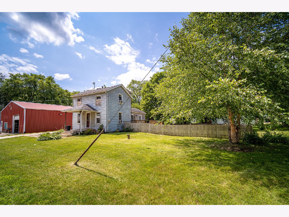  Rented Newark Illinois, 120 Galena