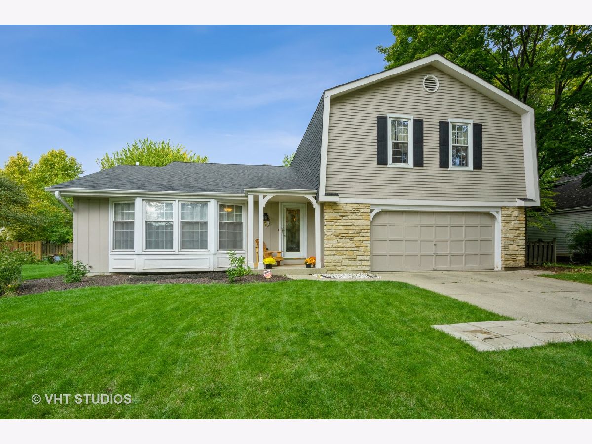Homes & Condos & Townhomes Sold Cambridge Libertyville Illinois, 604 Fairlawn