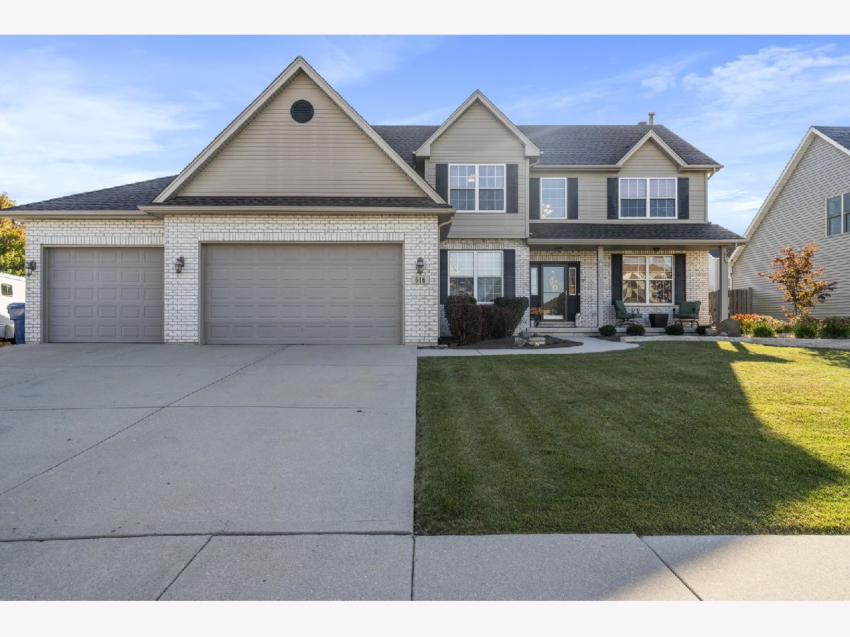 Homes & Condos & Townhomes Sold Grand Ridge Minooka Illinois, 616 Clifford