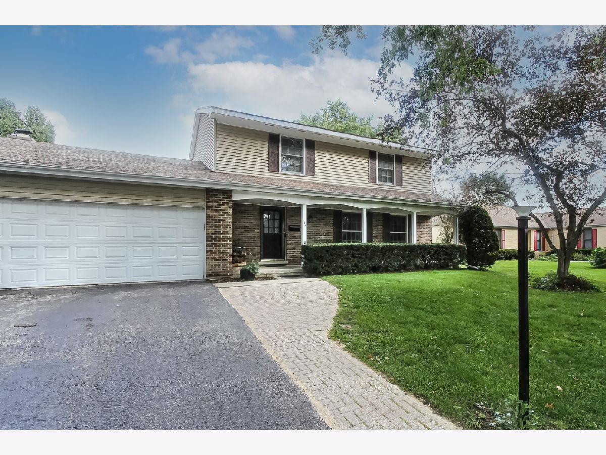Homes Sold Oak Knoll Cary Illinois, 144 Sherwood