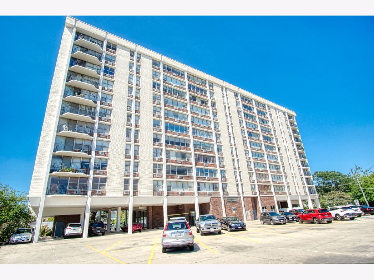 Condominiums Sold Lombard Tower Lombard Illinois, 33 Main