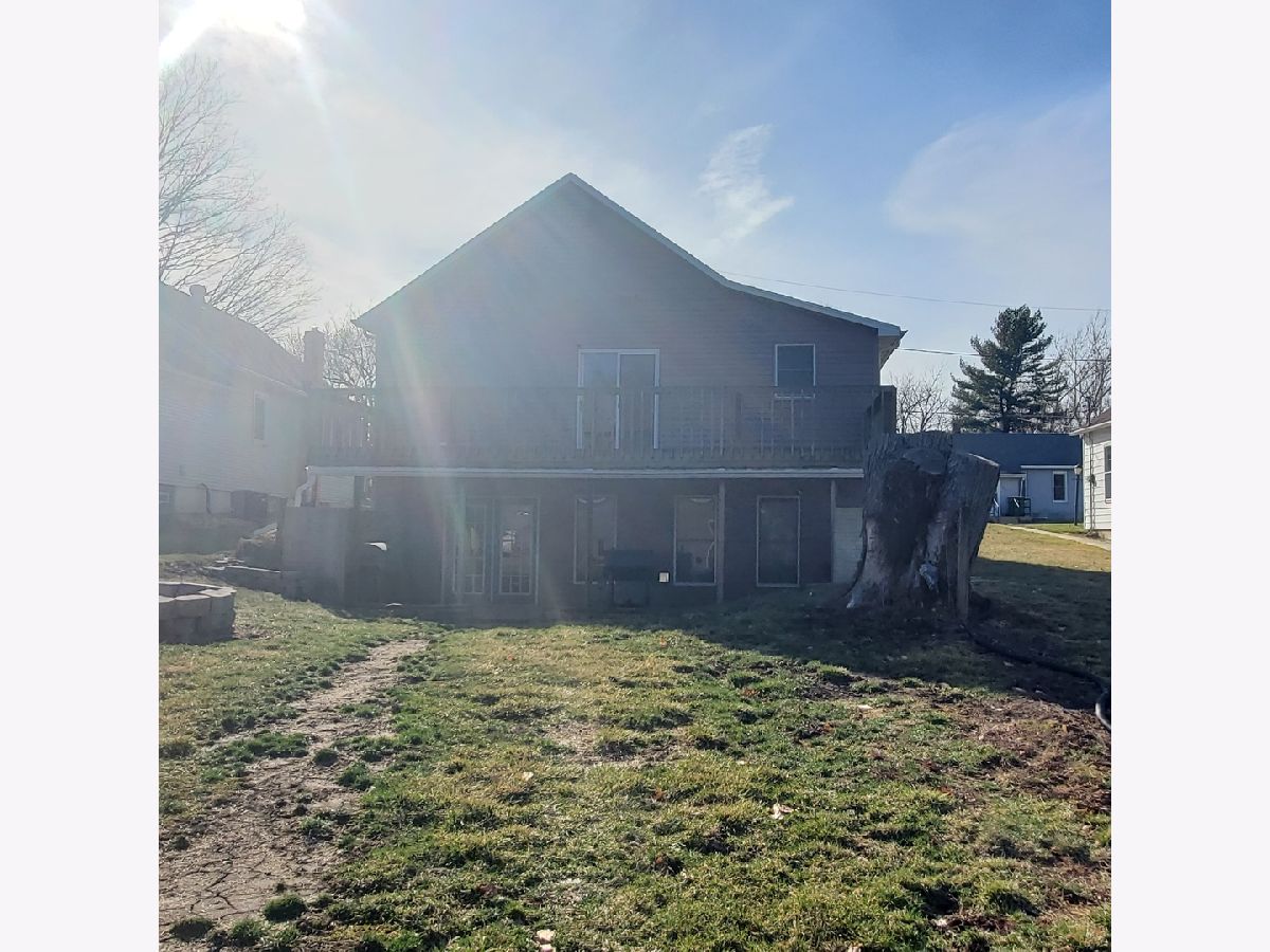  Sold Mark Illinois, 109 Roberts