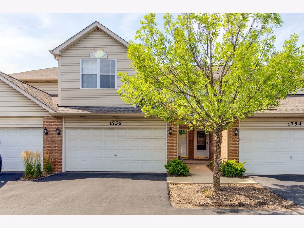 Townhomes Rented Riverbrook West Naperville Illinois, 1756 Windward