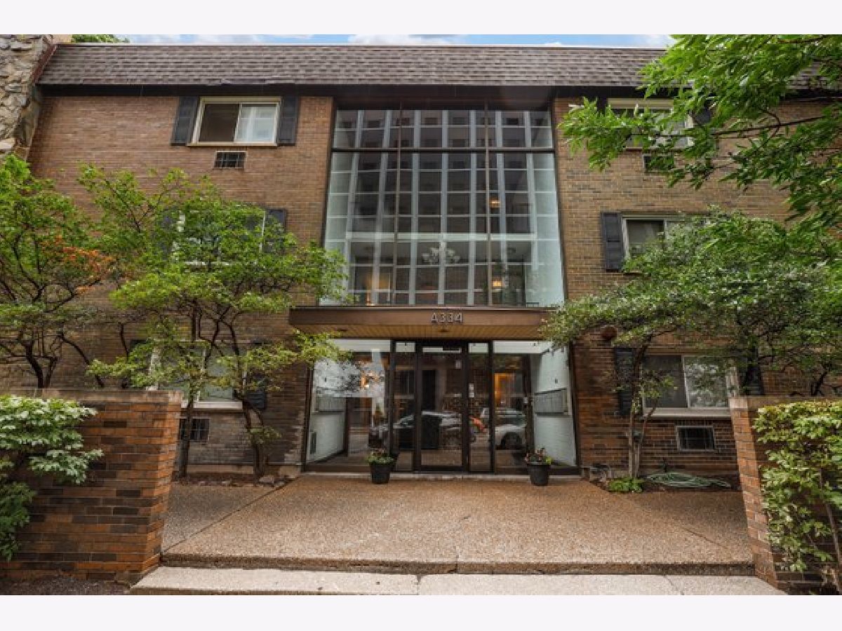 Condominiums Rented Boardwalk Chicago Illinois, 4334 Clarendon
