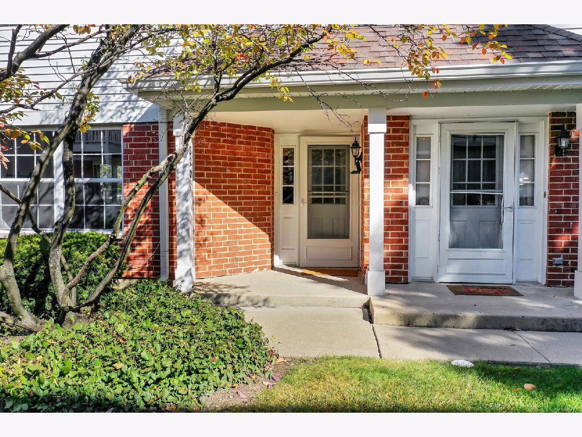 Turnberry Manor Roselle IL, Townhomes & Condos For Sale & For Rent