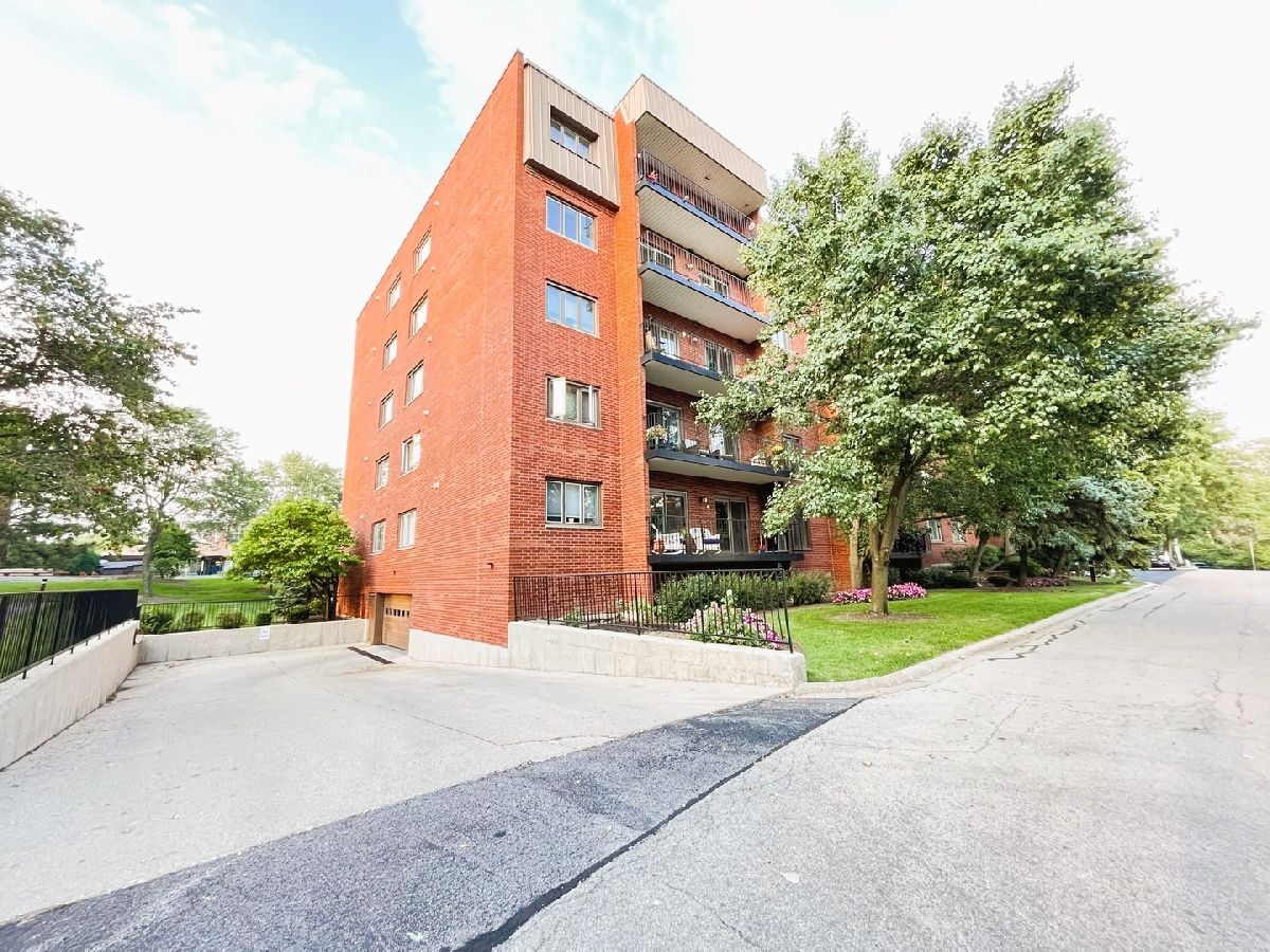 Wilshire Green Indian Head Park IL, Condominiums For Sale & For Rent