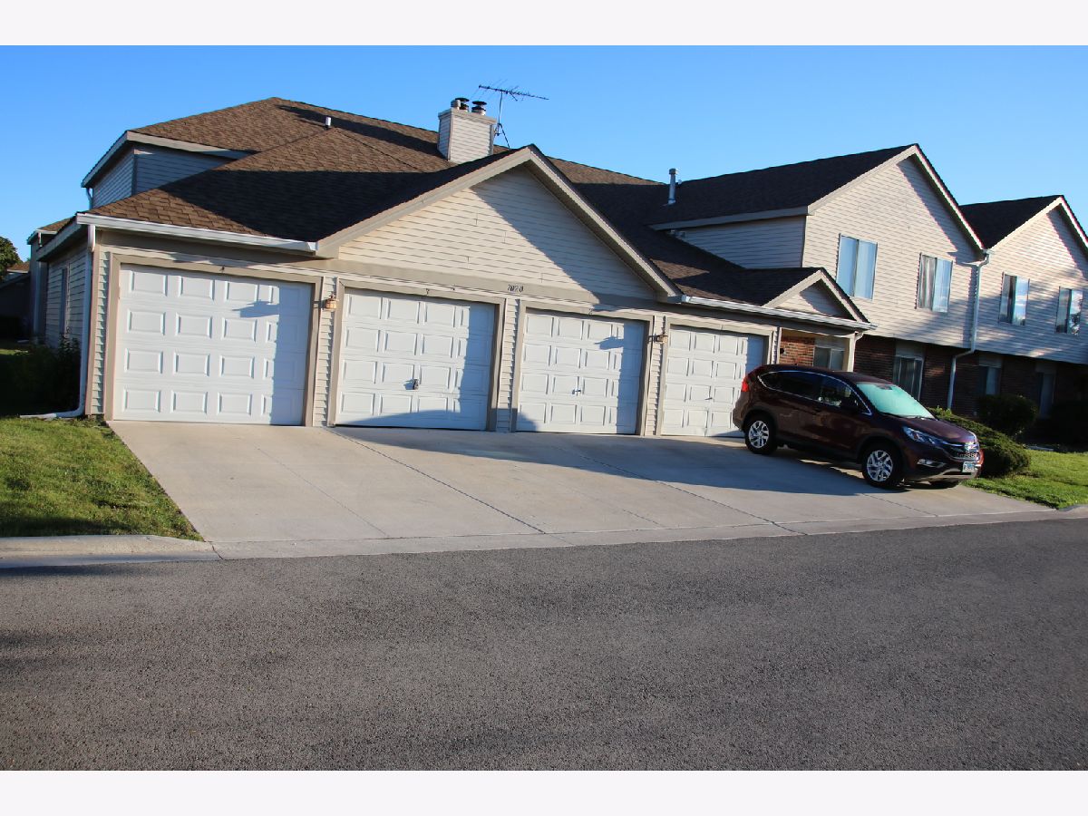 Condos & Townhomes Rented Park Lane Woodridge Illinois, 7020 Andover