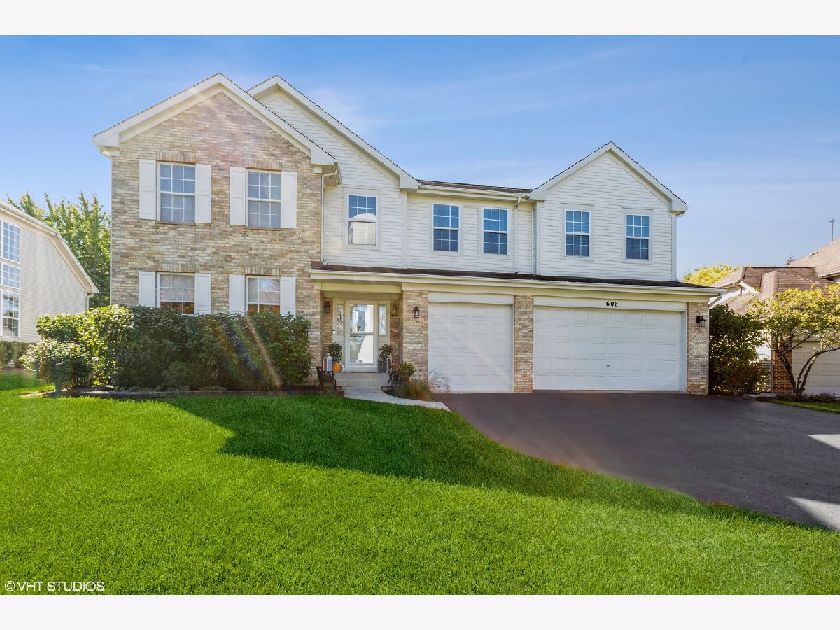 Homes Sold Century Farms Naperville Illinois, 608 Conestoga