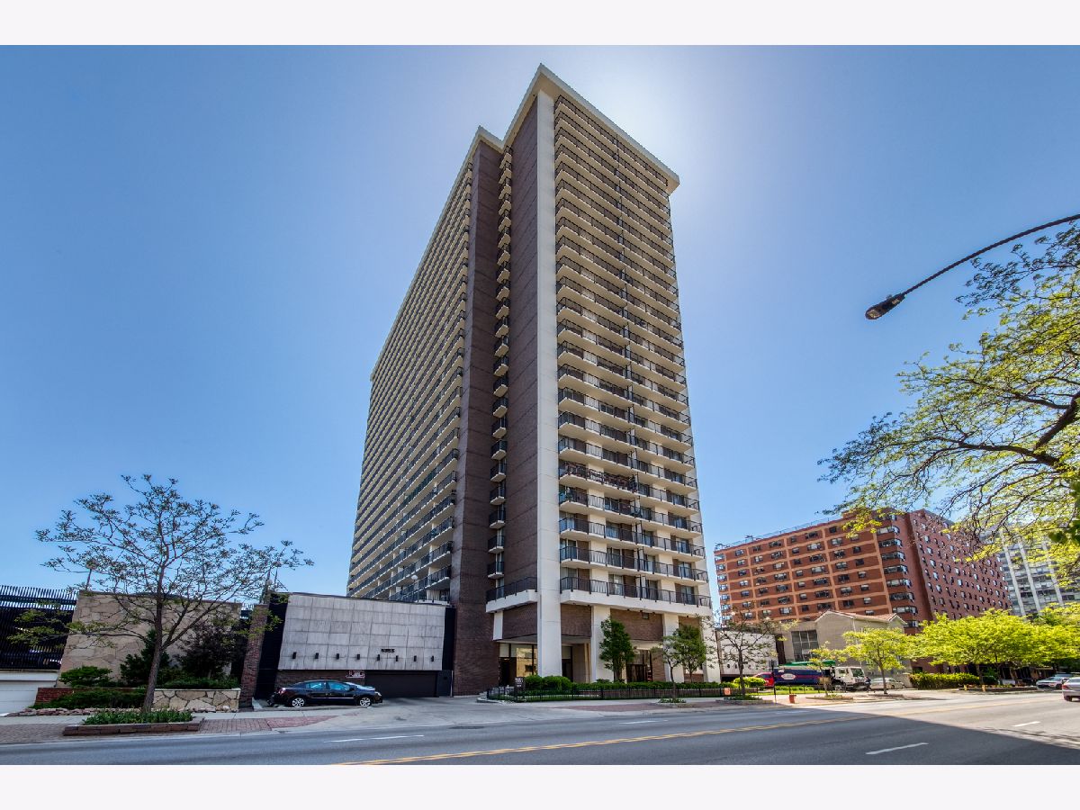 Condominiums Sold Thorndale Beach South Chicago Illinois, 5855 Sheridan
