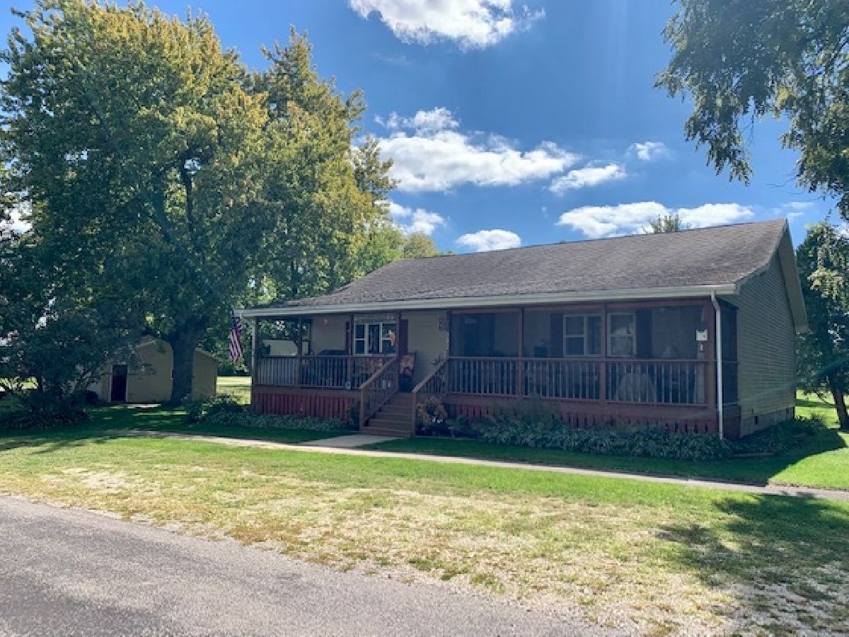  Sold Beaverville Illinois, 1002 Arseneau