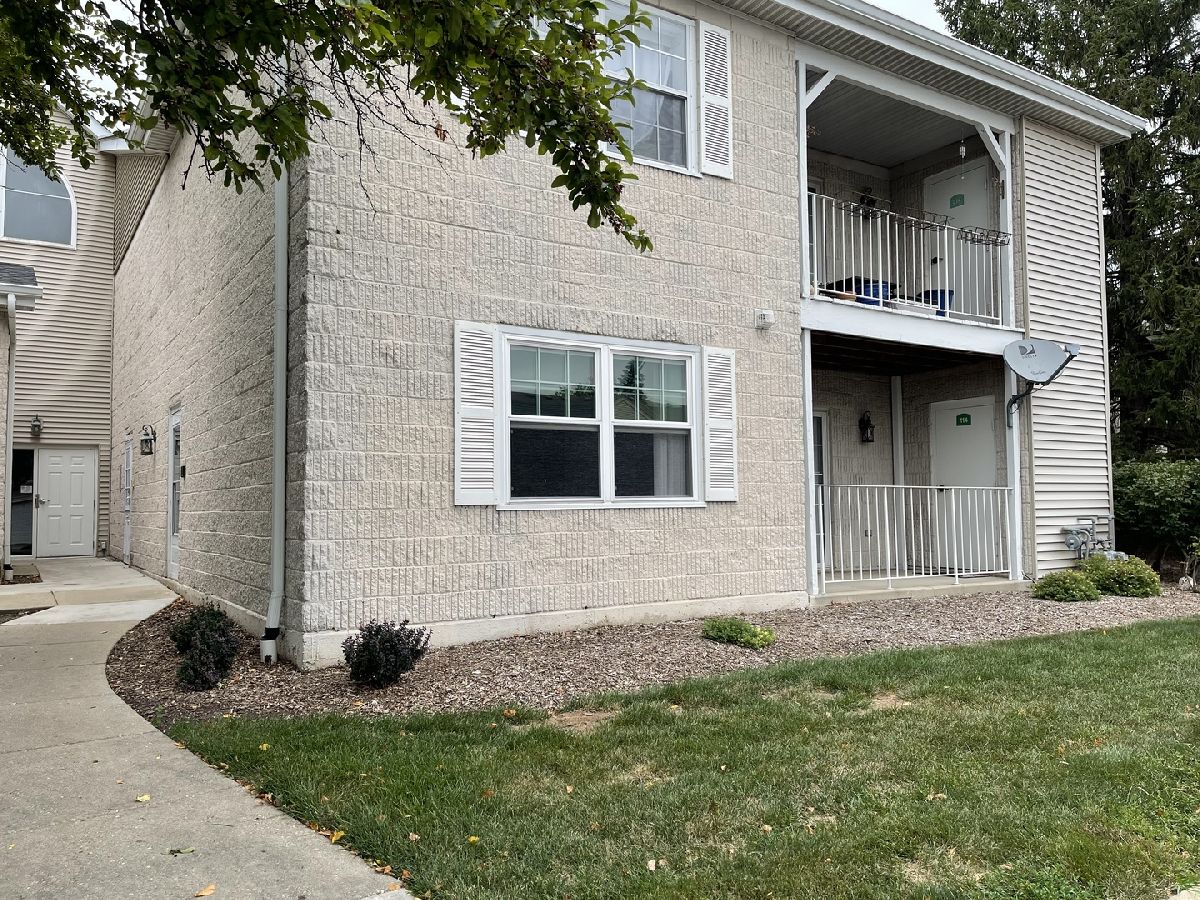Condominiums Rented Legends Carol Stream Illinois, 734 Gary