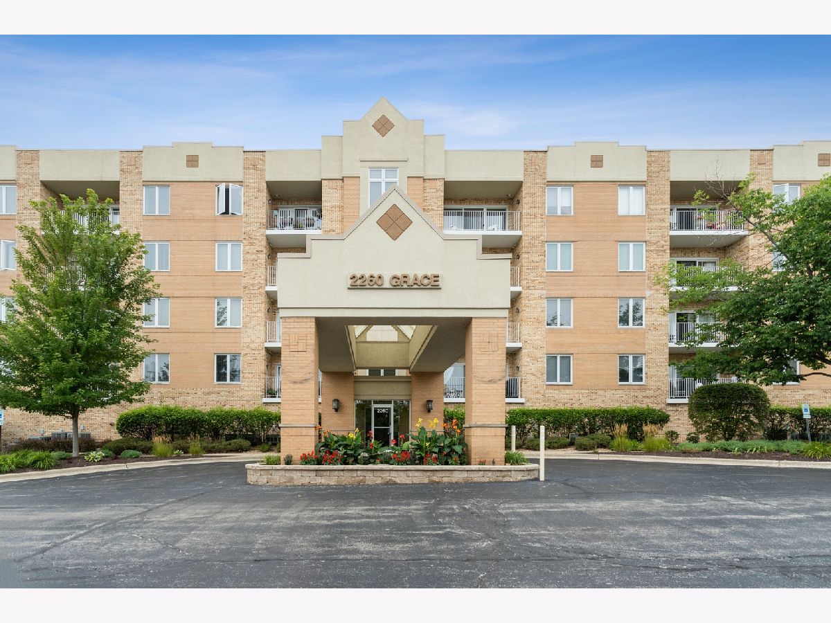Condominiums & Homes Sold Liberty Square Lombard Illinois, 2260 Grace