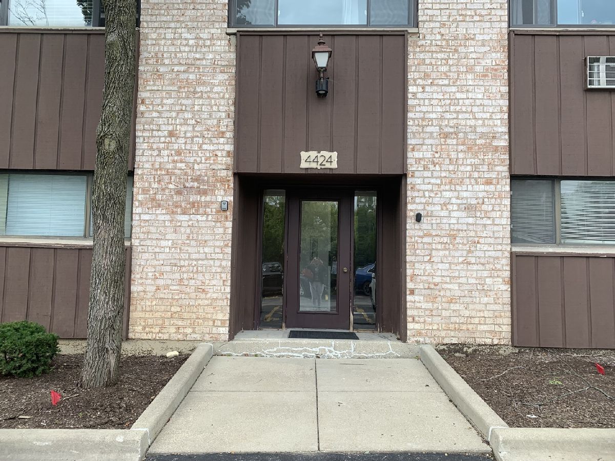 Condominiums Rented Arbor Park Downers Grove Illinois, 4424 Arbor