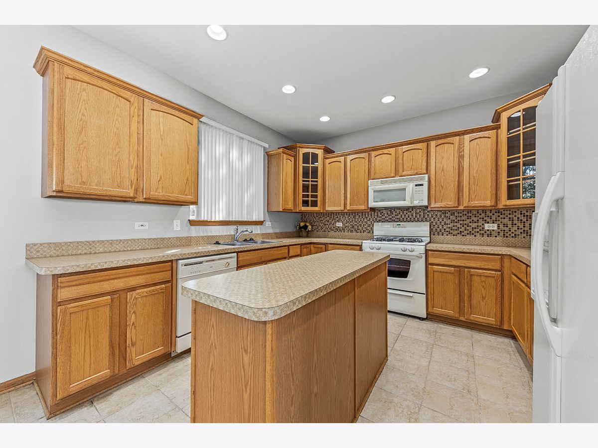 506 Declaration Lane, Aurora, Illinois 60502 - MLS 11642800 - WinterCohen