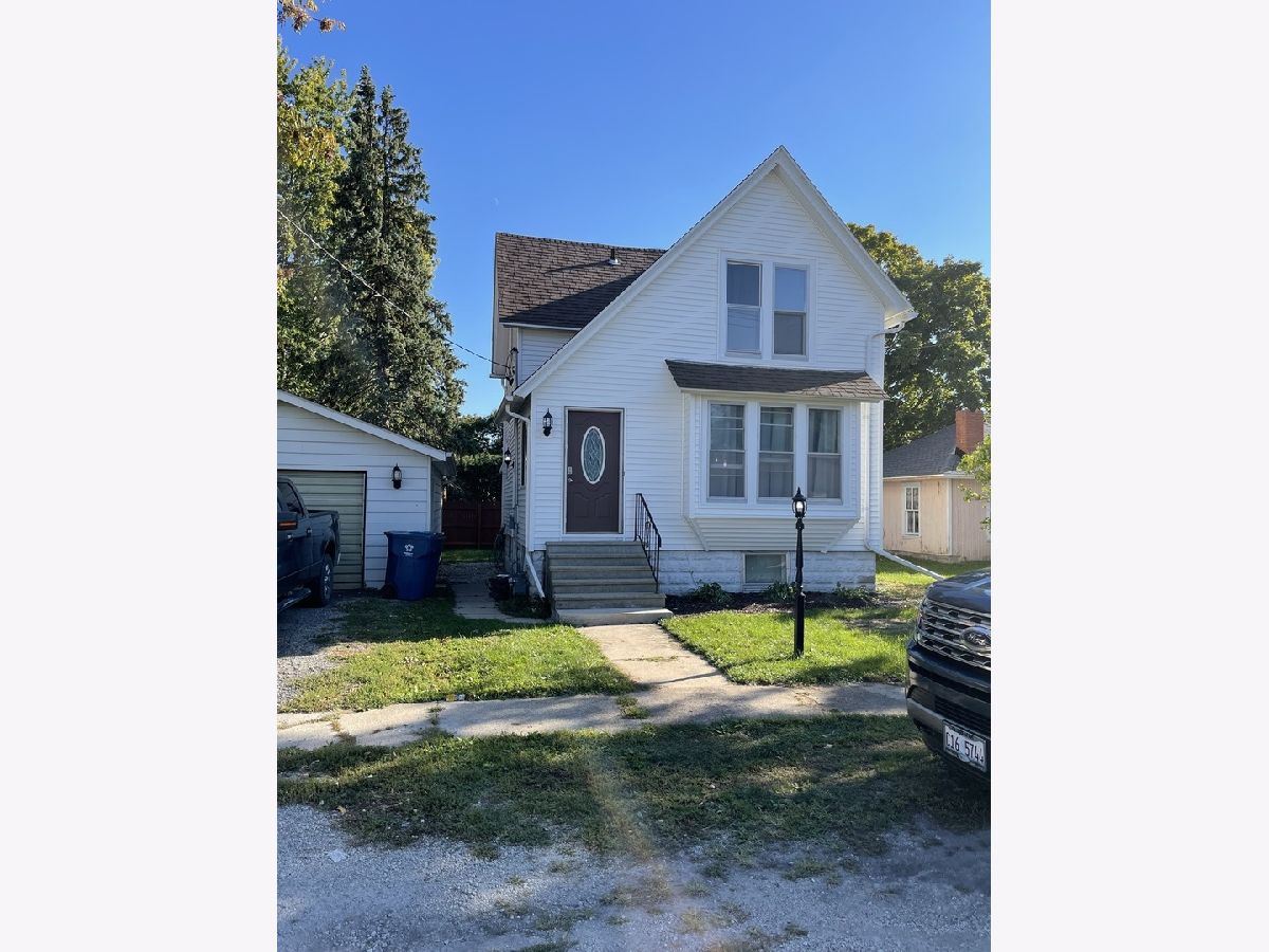  Rented Earlville Illinois, 209 Oak