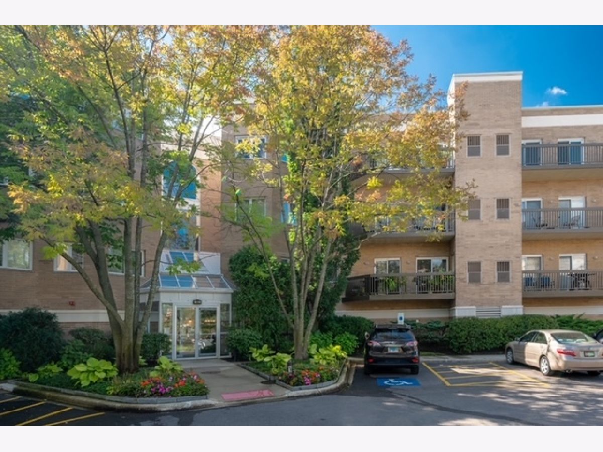 Condominiums & Homes Sold Manchester Green Buffalo Grove Illinois, 140 Manchester