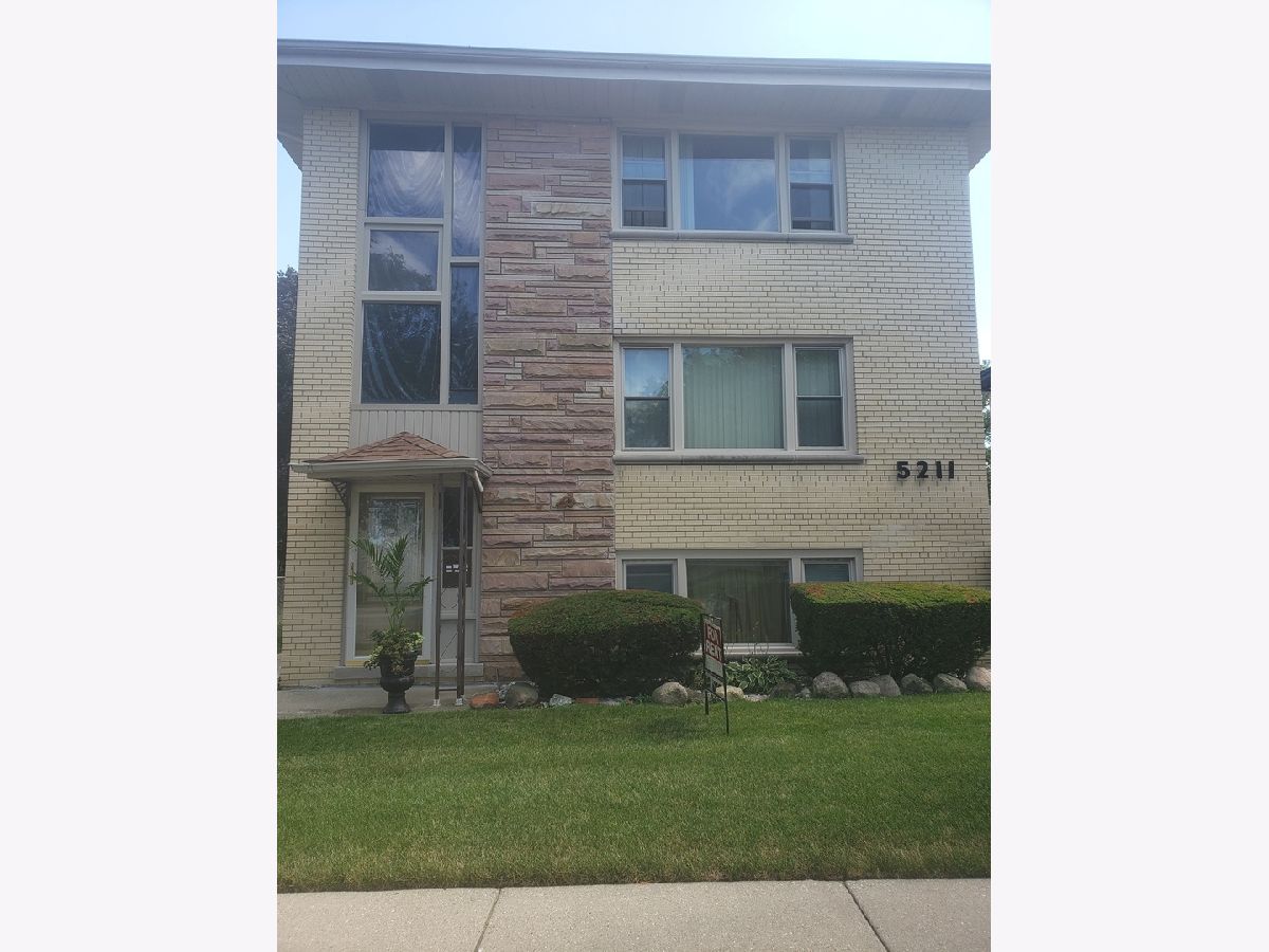  Rented Berkeley Illinois, 5211 St. Charles