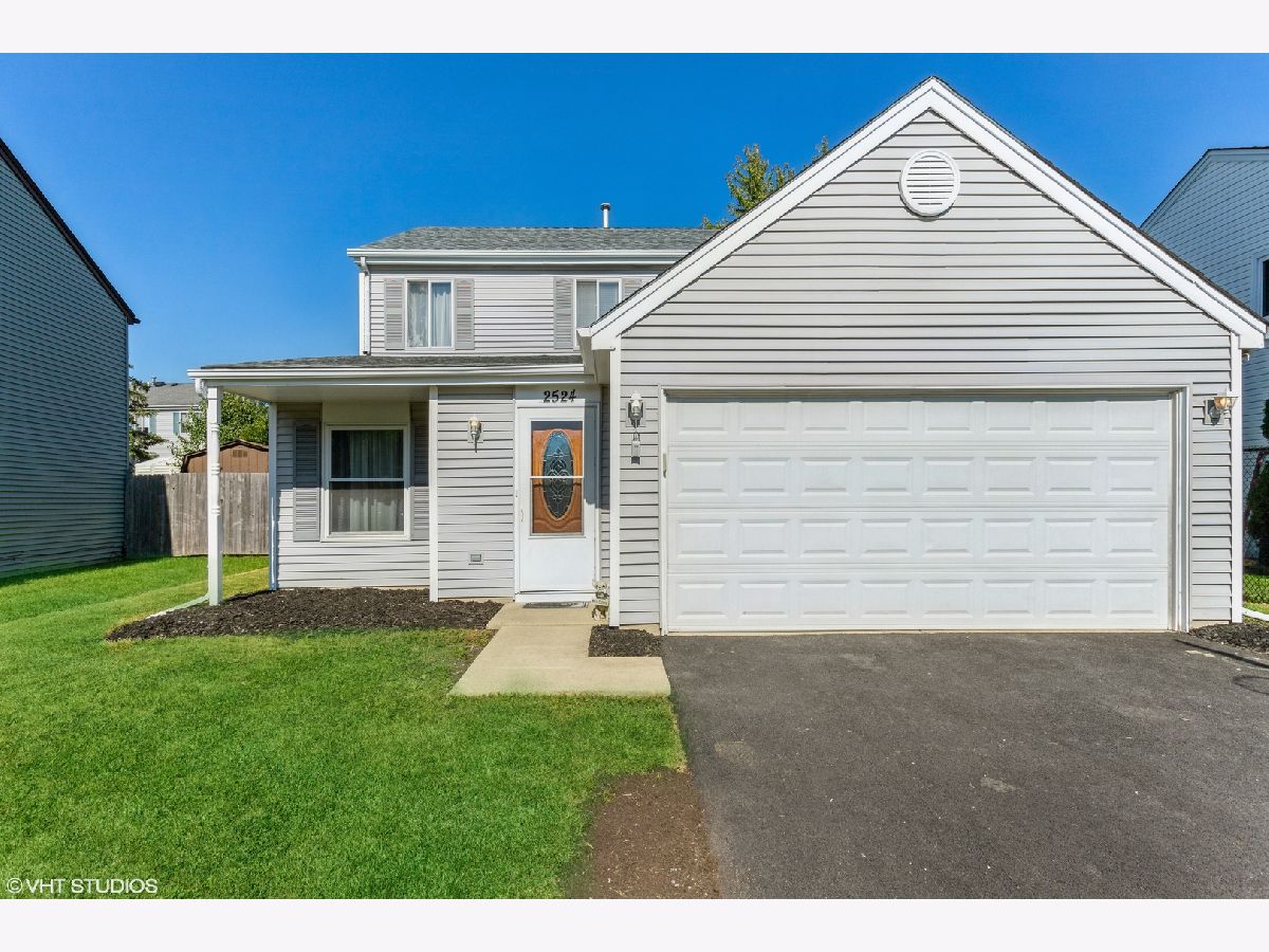 Homes Sold Amber Lakes Woodridge Illinois, 2524 Brunswick