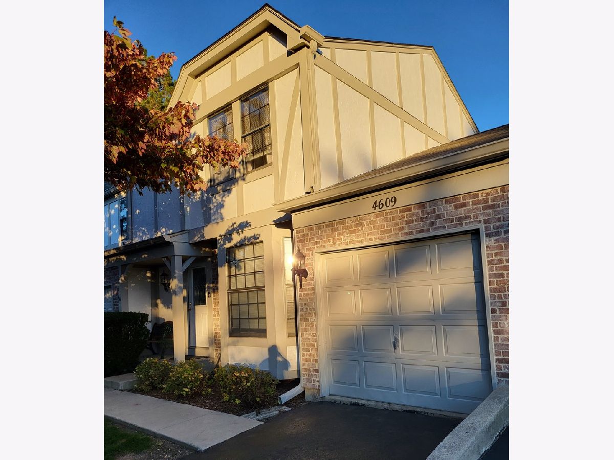 Townhomes Rented Castleford Hoffman Estates Illinois, 4609 Olmstead