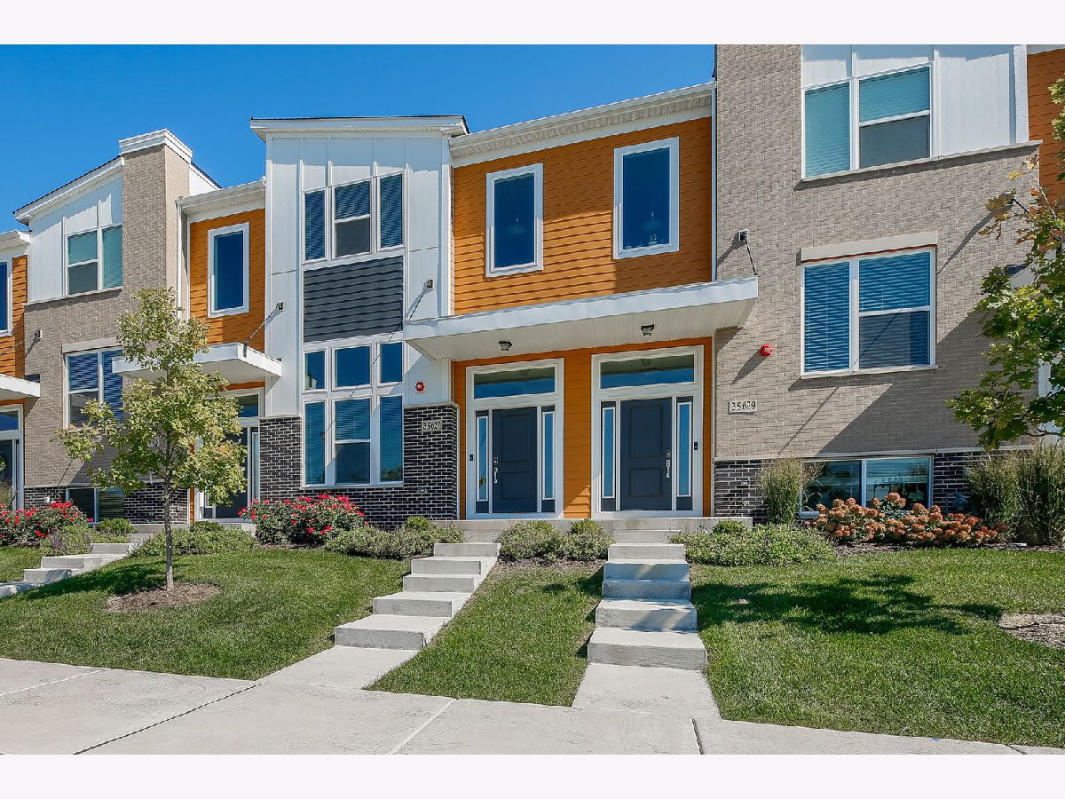 Condos & Townhomes Sold Everton Warrenville Illinois, 3S627 Camden