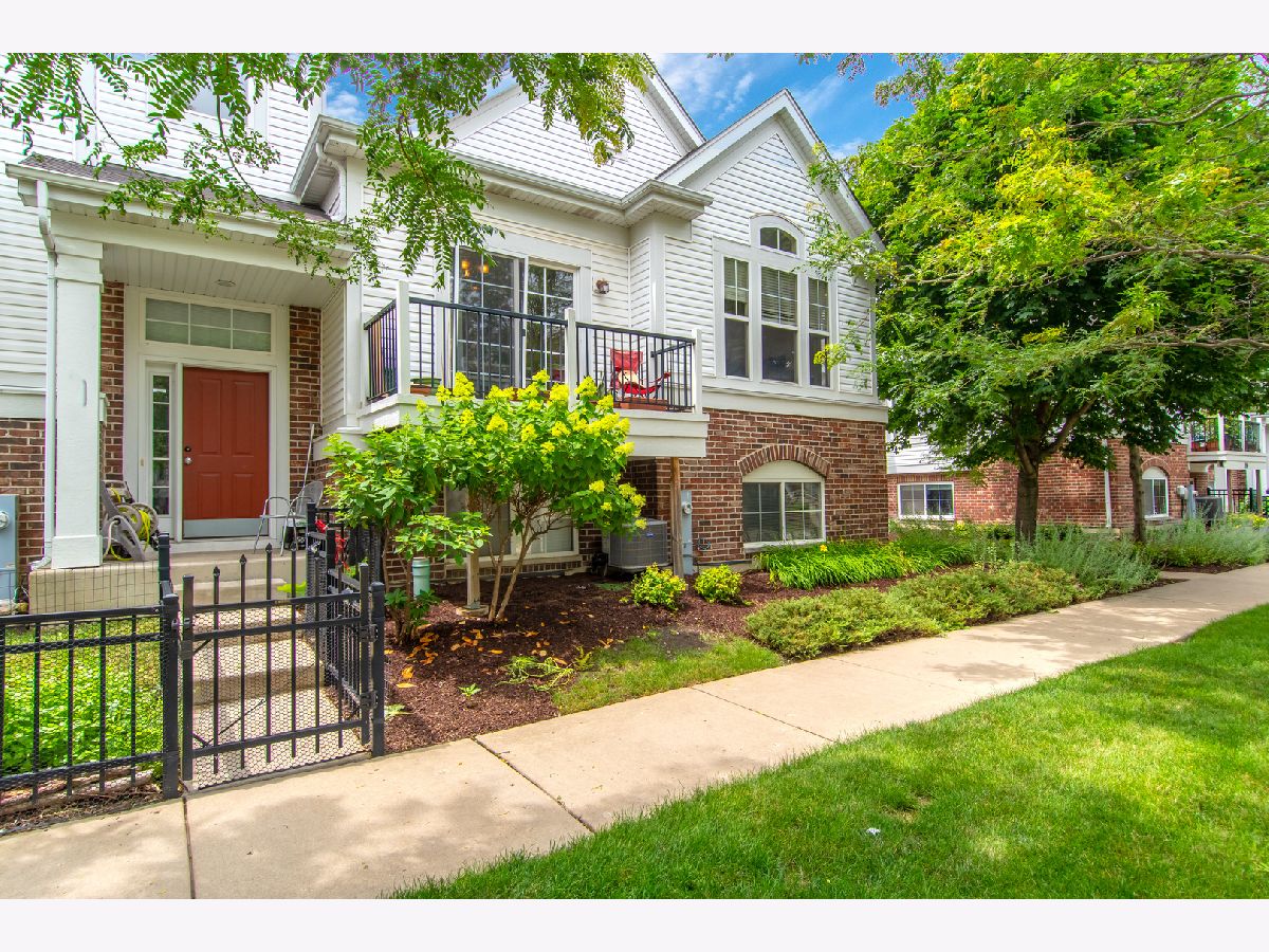 Townhomes & Condos Sold The Plaza On New York Aurora Illinois, 442 Plaza