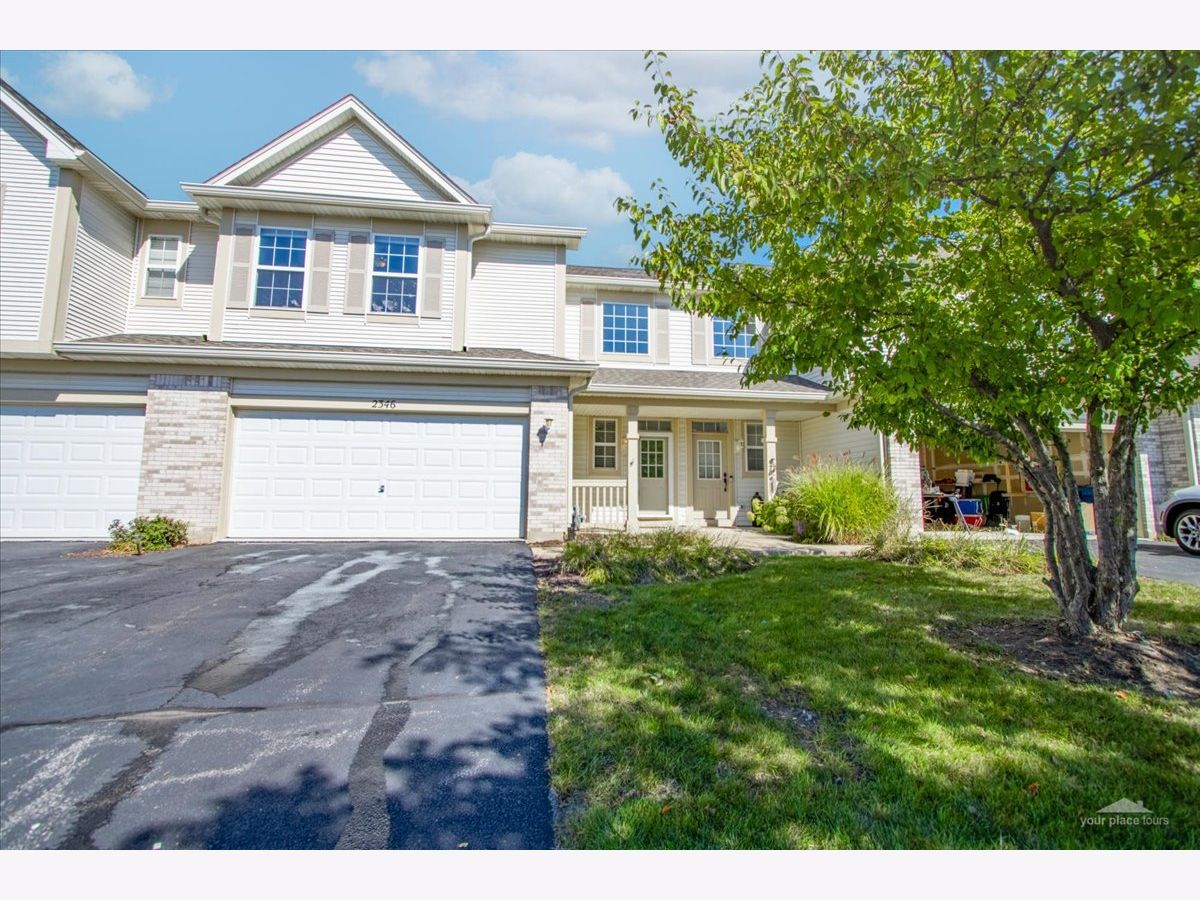 Townhomes Rented Summit Fields Aurora Illinois, 2346 Sunshine