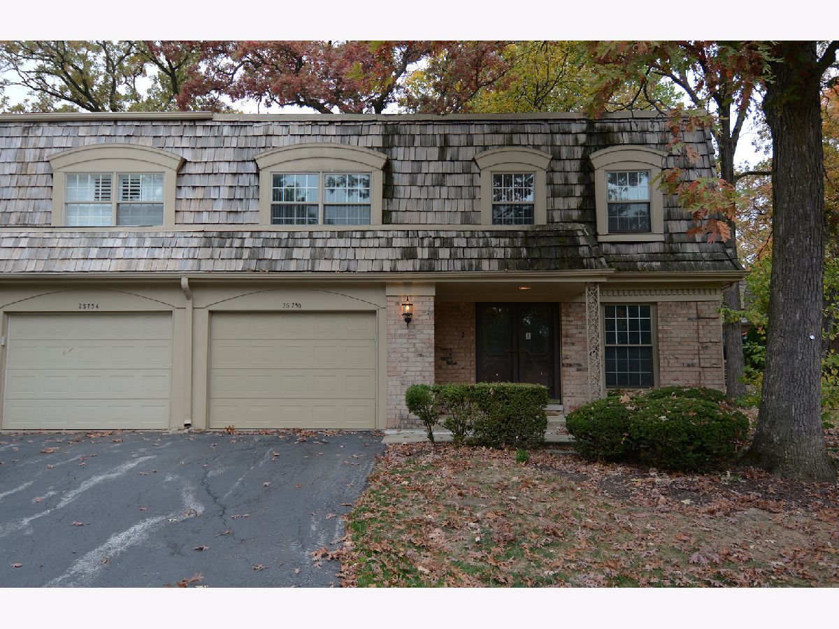 Townhomes & Homes Rented Chambord Oak Brook Illinois, 2S750 Avenue Barbizon