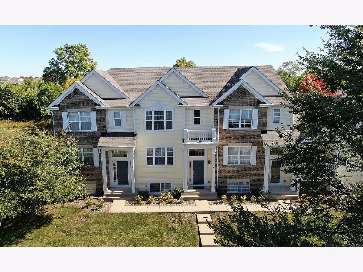 Townhomes Sold Lincoln Station Oswego Illinois, 603 Lincoln Station