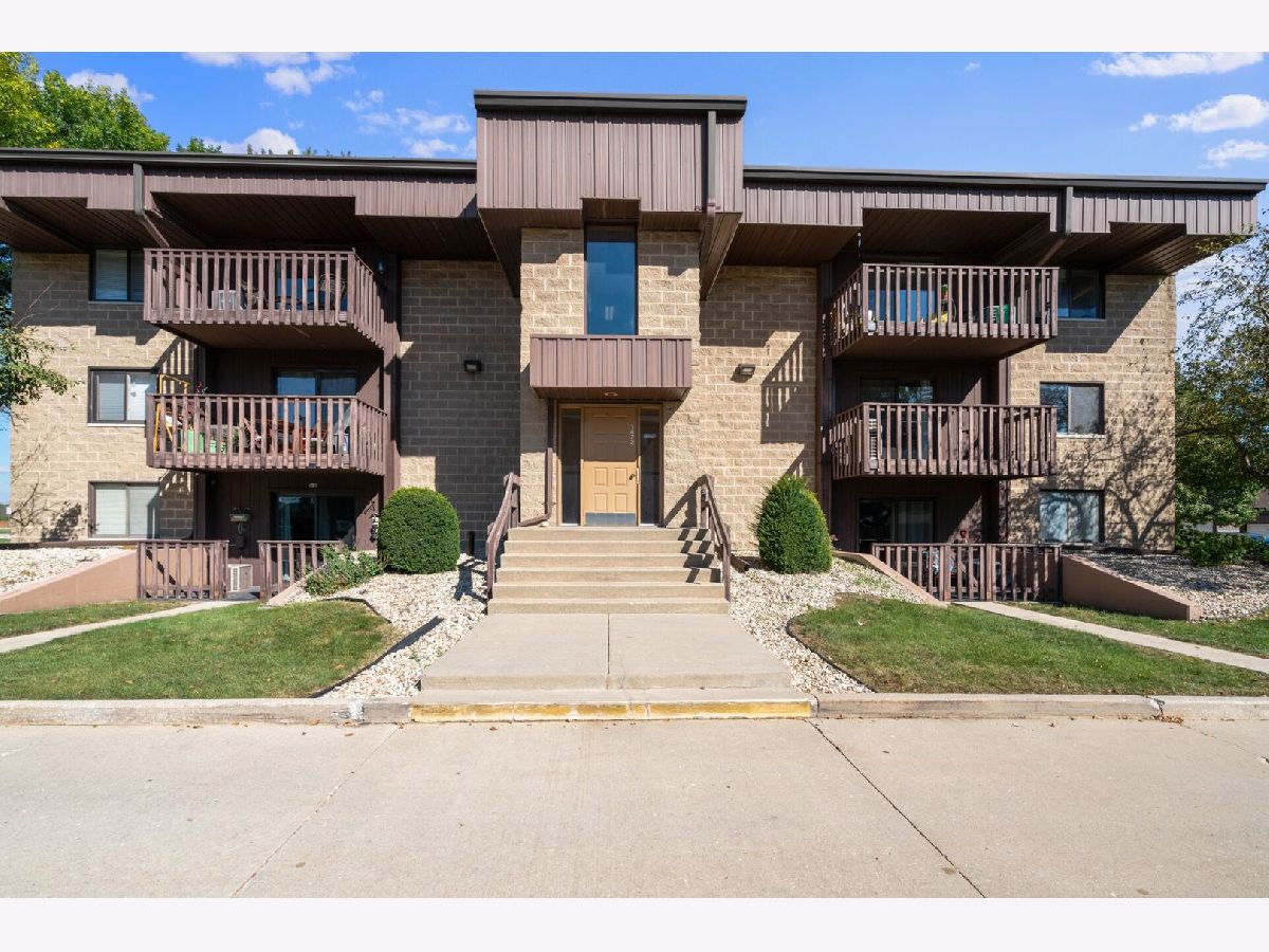 Condominiums Sold Rock Run Terrace Crest Hill Illinois, 1472 Rock Run