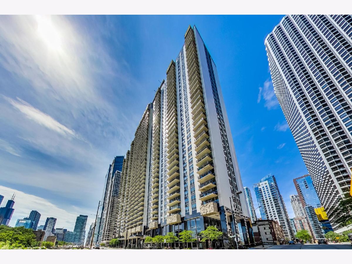 Condominiums Rented Outer Drive East Chicago Illinois, 400 Randolph