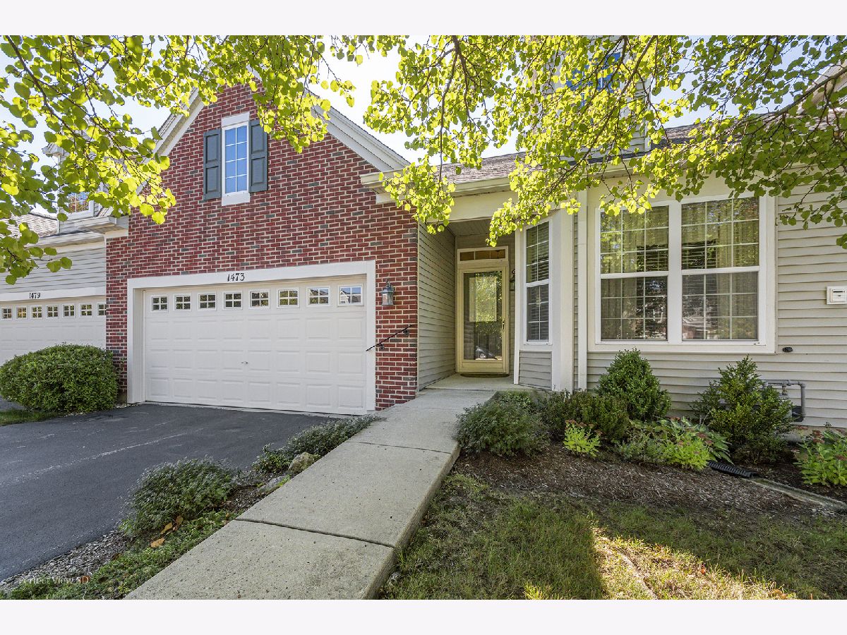 Townhomes Sold Chatham Grove Aurora Illinois, 1473 Sedona