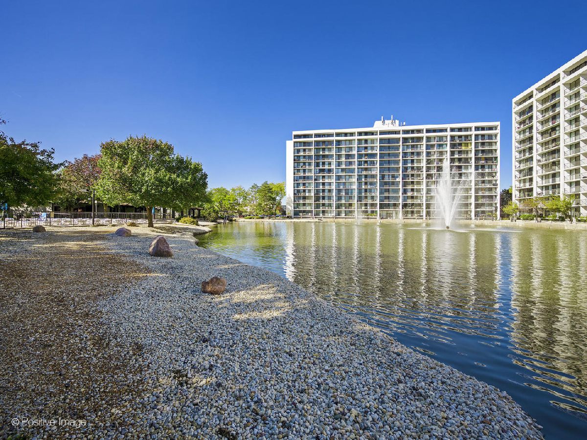 Cove Landing Lombard IL, Condominiums For Sale & For Rent Sadie