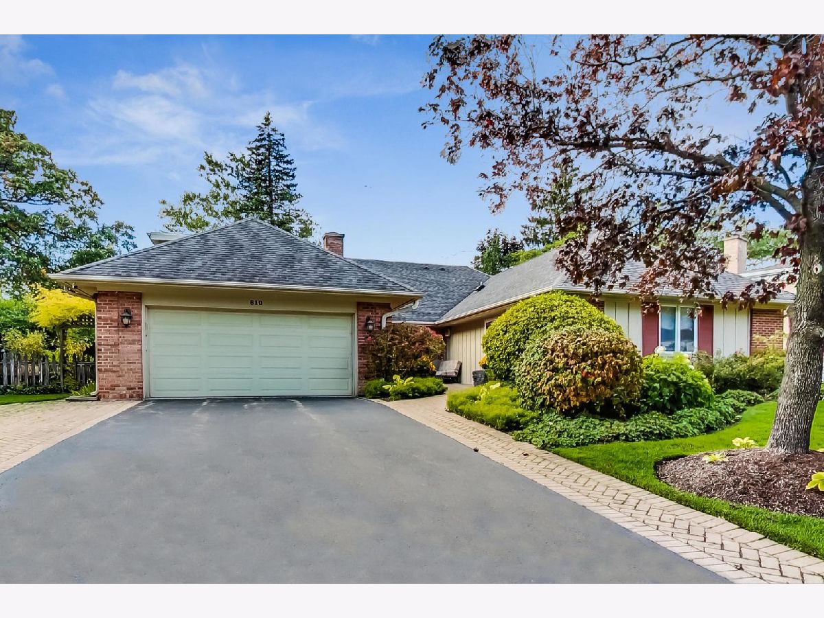 Homes Sold Kings Cove Deerfield Illinois, 810 Fox Hunt
