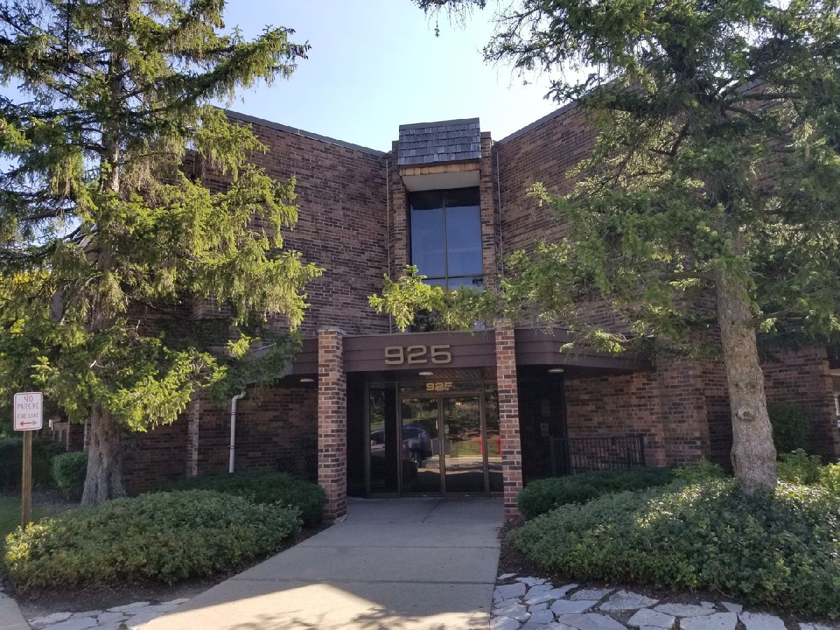 Pheasant Creek Northbrook IL, Condos & Townhomes For Sale & For Rent