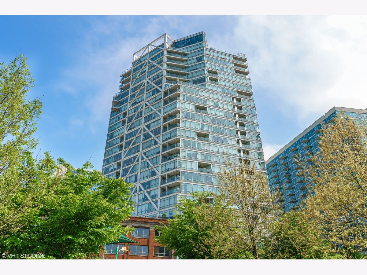 Condominiums Sold Erie On The Park Chicago Illinois, 510 Erie