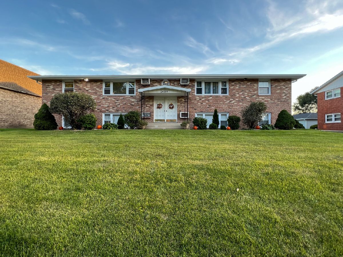 Homes & Condos & Townhomes Sold Marybrook Plainfield Illinois, 24209 Hazelcrest