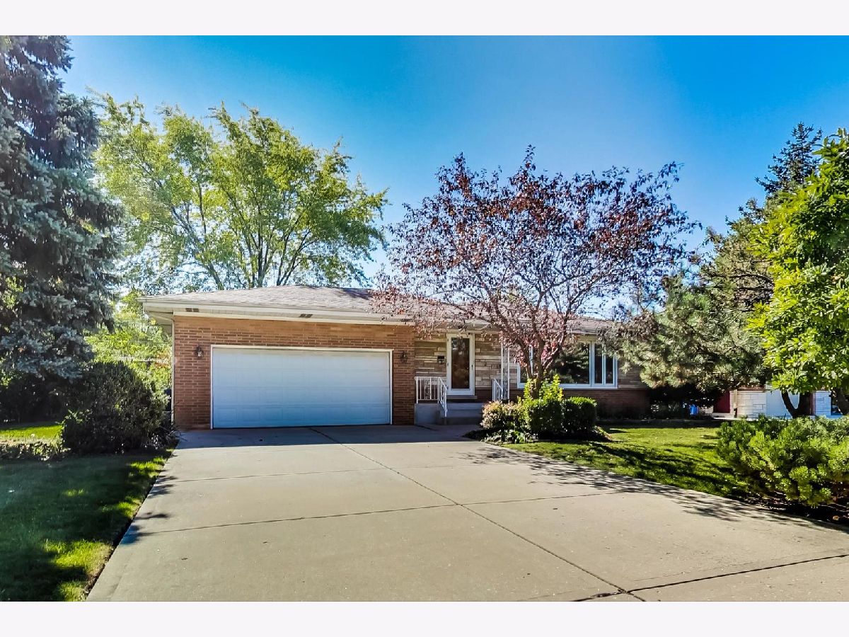  Sold Norwood Park Illinois, 8017 Bryn Mawr
