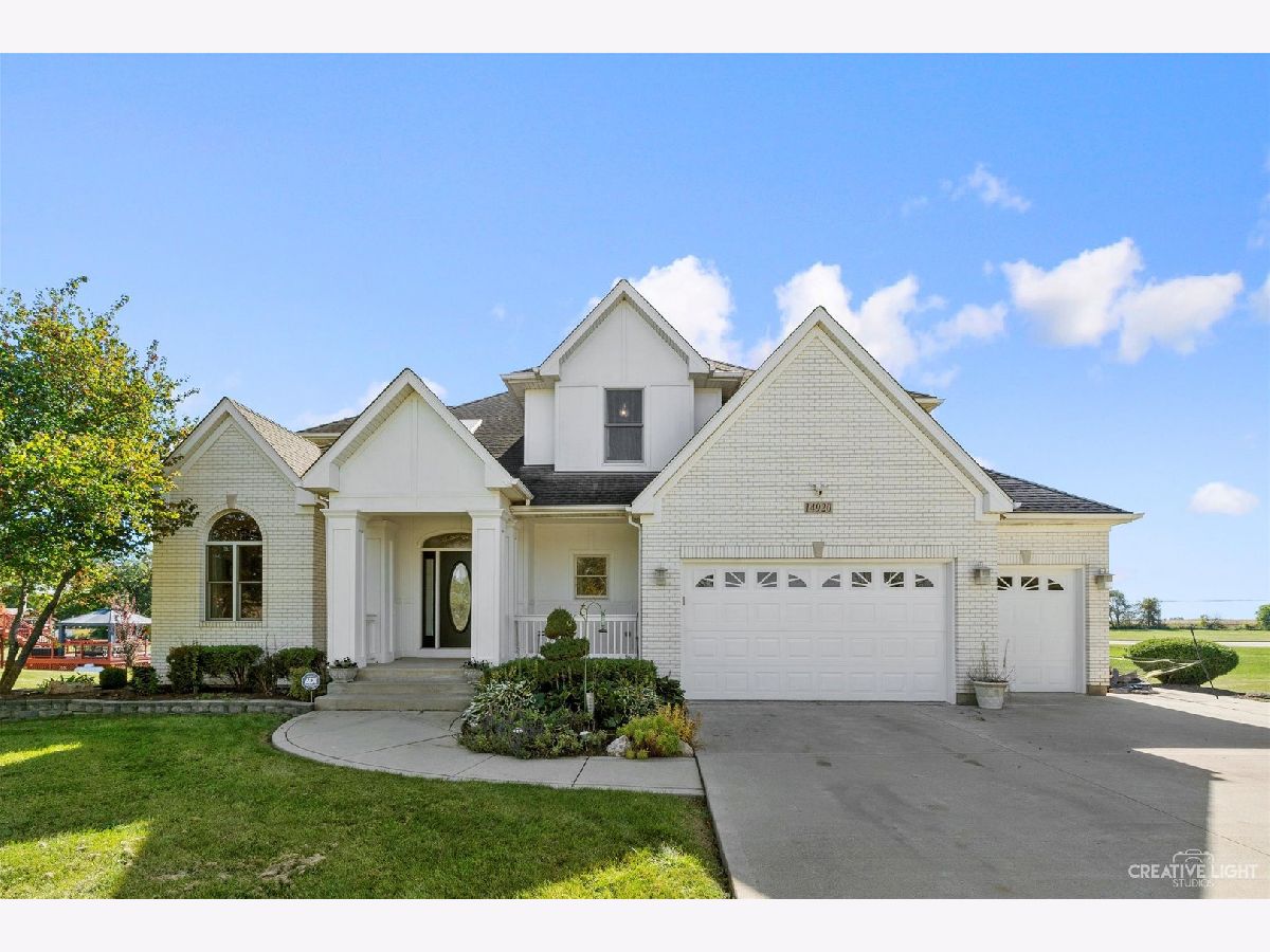 Homes Sold Hartz Hollow Hinckley Illinois, 14920 Chais