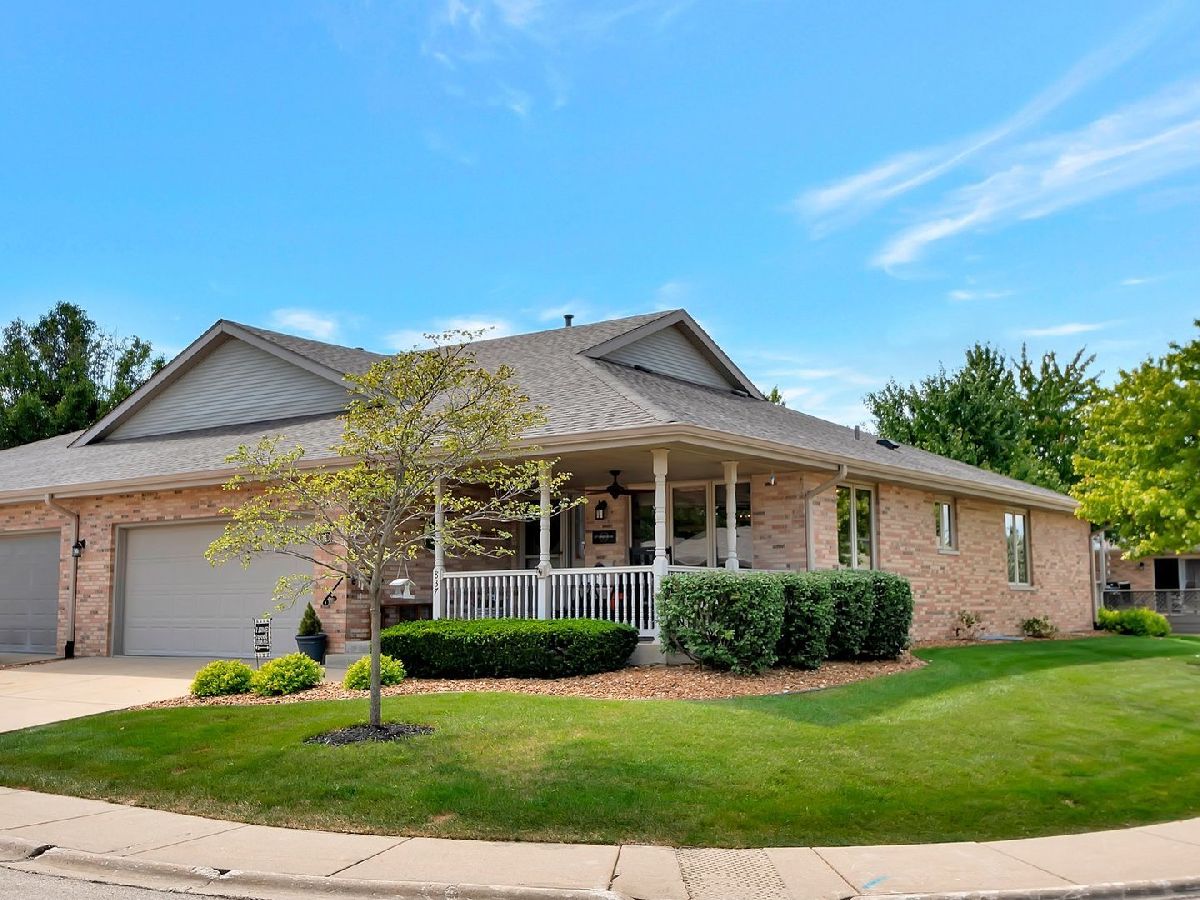 Townhomes Sold Wyndstone Village Elwood Illinois, 837 Deerpath