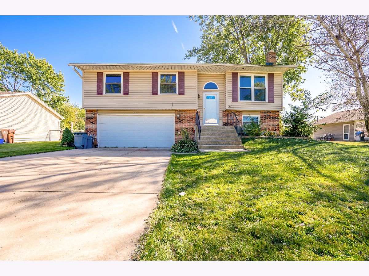 Homes & Townhomes & Condos Rented Frankfort Square Frankfort Illinois, 20855 Acorn Ridge