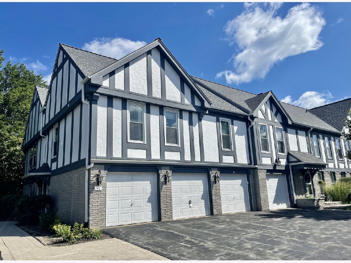 Condos & Townhomes Rented Cambridge Square Libertyville Illinois, 747 Garfield