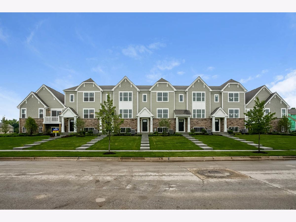 Homes & Townhomes Rented Tall Oaks Elgin Illinois, 3837 Currant