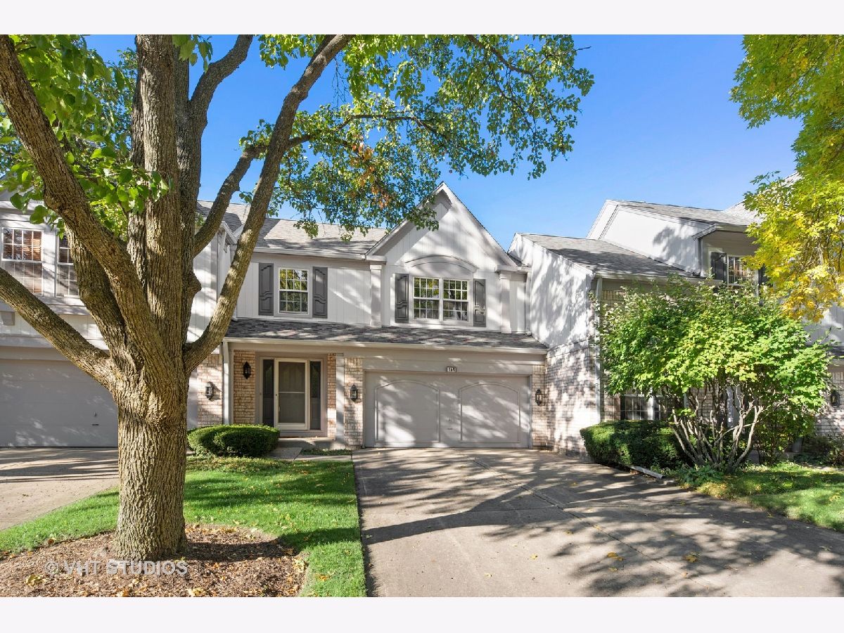 Townhomes Sold Cherbourg Buffalo Grove Illinois, 154 Fox Hill