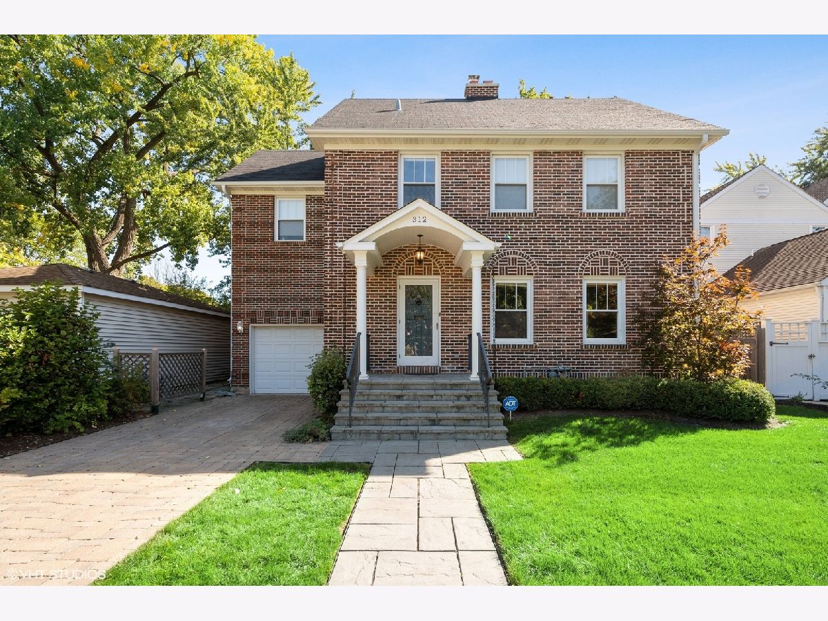 Homes & Townhomes Rented Mckenzie Wilmette Illinois, 312 Central Park