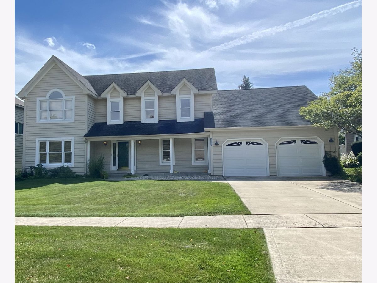 Homes & Condos & Townhomes Rented Seven Bridges Woodridge Illinois, 6737 Greene