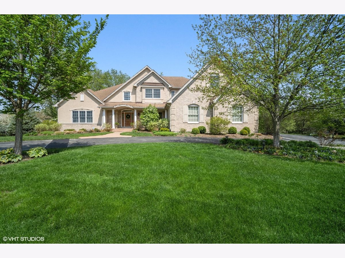 Homes Sold Barrington Court Barrington Illinois, 897 Hampstead