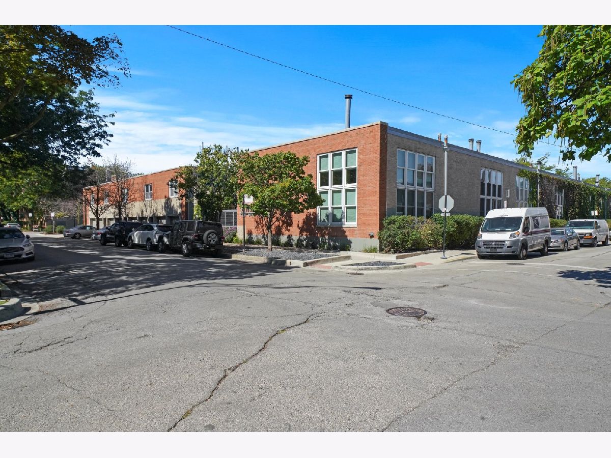 Townhomes & Condos Rented Altgeld Court Condos Chicago Illinois, 1300 Altgeld