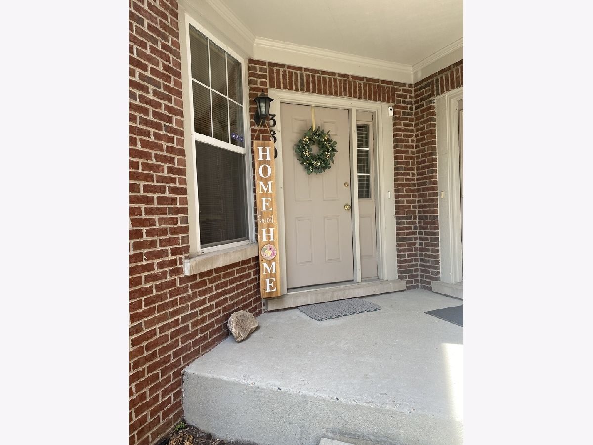 Homes & Townhomes Rented Greggs Landing Vernon Hills Illinois, 380 Pine Lake