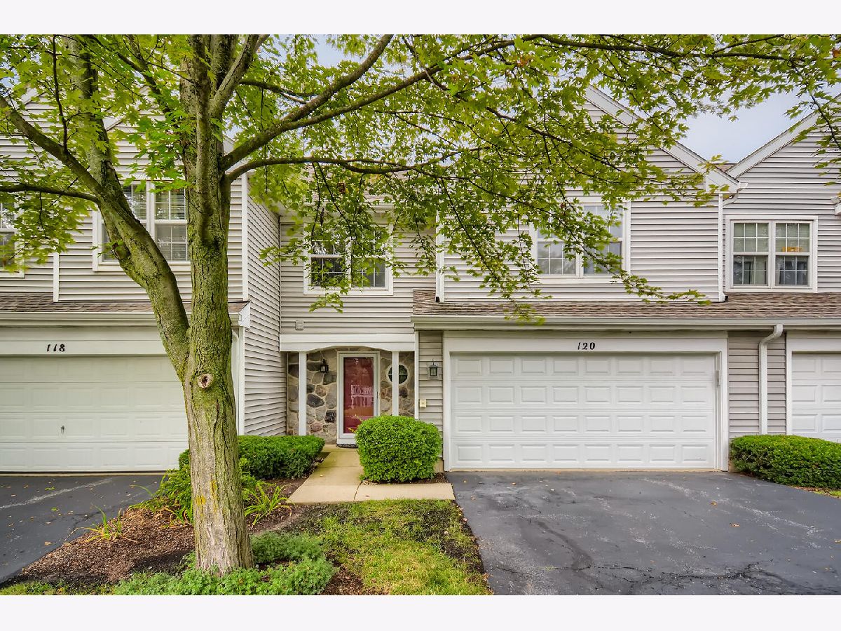 Townhomes Sold Library Hill Wauconda Illinois, 120 Parkview