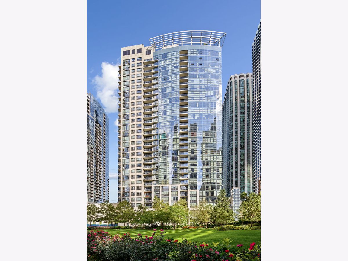 Condos & Townhomes Sold Lancaster Chicago Illinois, 201 Westshore